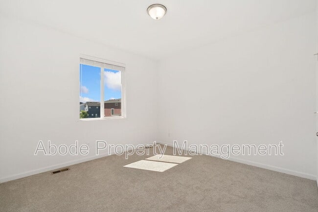 Building Photo - 2418 Cottongrass Ave