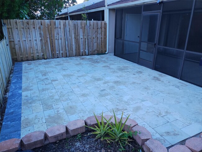 Building Photo - 1030 NW 53rd St