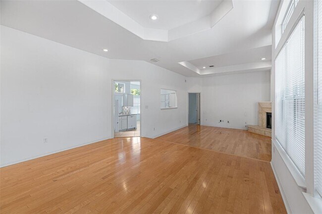 Building Photo - 1621 Maggie Mayes St