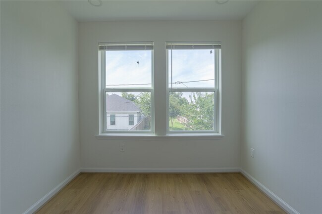 Building Photo - 9915 Porto Rico Rd
