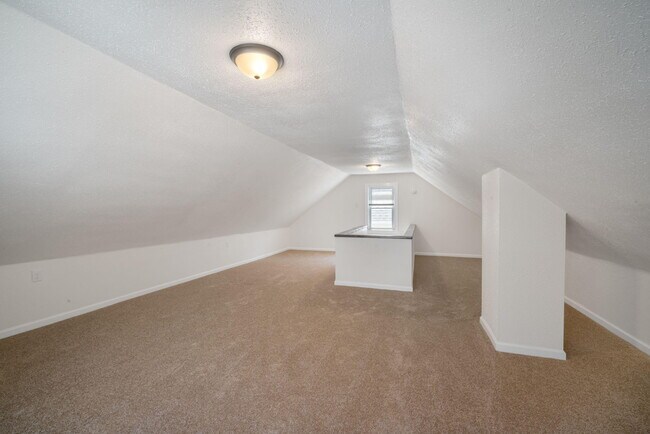Building Photo - 3731 N 39th St