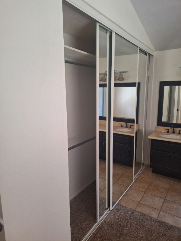 Building Photo - 39751 Amberley Cir