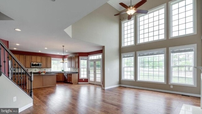 Building Photo - 2450 Transom Pl