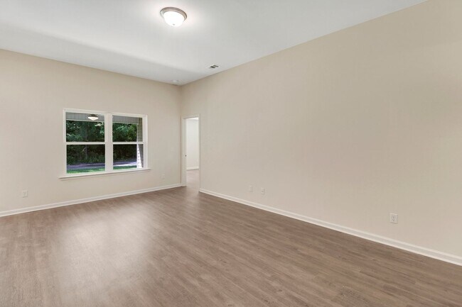 Building Photo - Hartford - Statesboro 3 Bed 2 Bath - Arbor Floor Plan