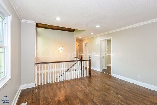 Building Photo - Beautiful 3-Bed + Bonus Room Home - Minutes from Downtown Chattanooga!