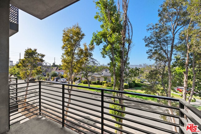 Building Photo - 8900 Sawyer St