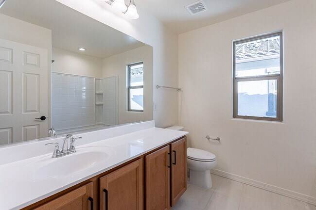 Building Photo - Three Bedrooms! Newer Neighborhood - conve...