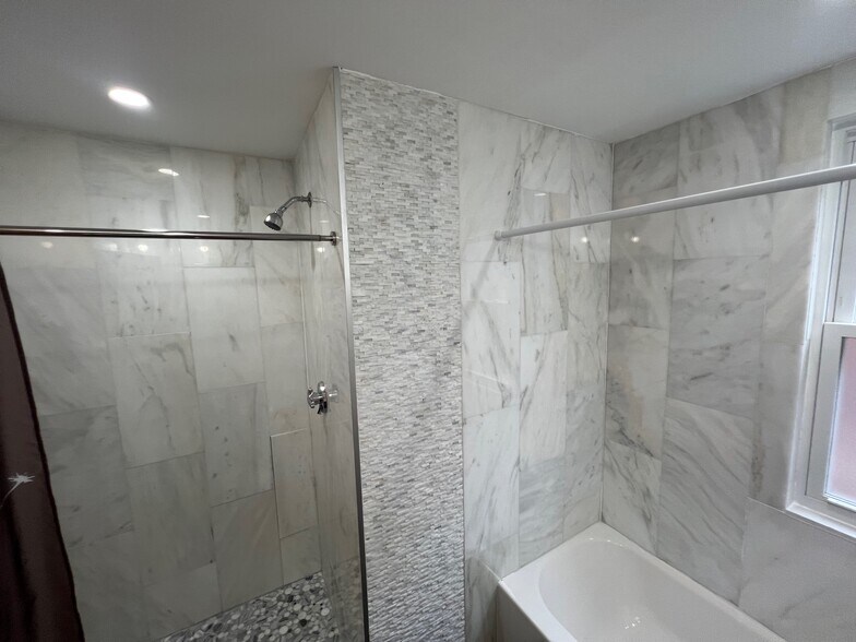 Building Photo - 152 Winchester St