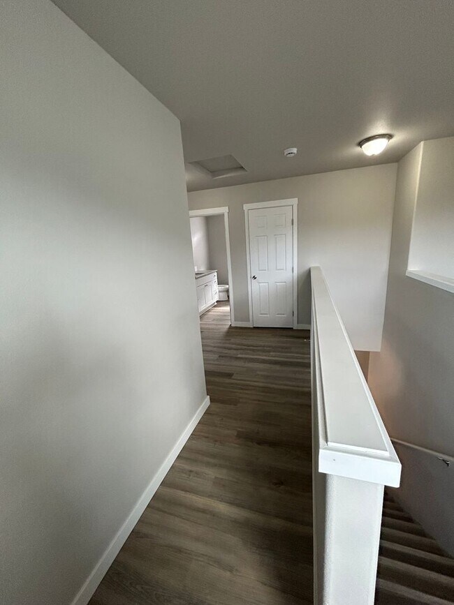 Building Photo - Beautifully Furnished Brand New 5 Bedroom ...
