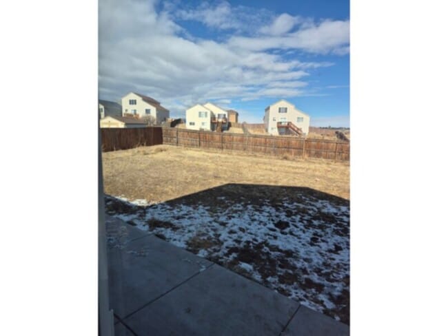 Building Photo - Single Family Home