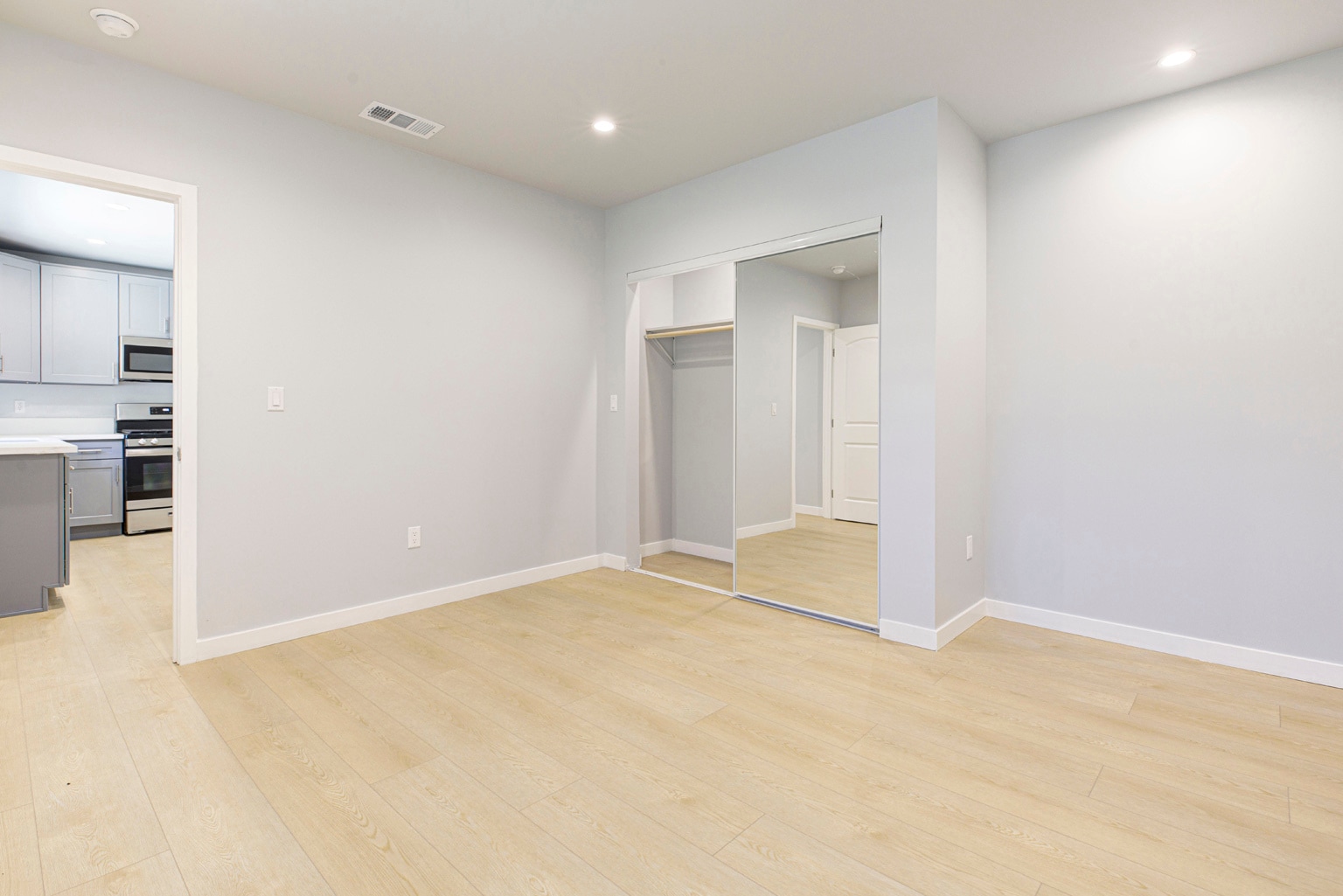 Building Photo - 13475 Mission Tierra Way