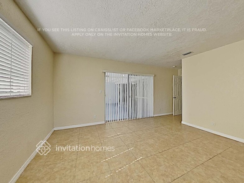 Building Photo - 6940 NW 5th Ct