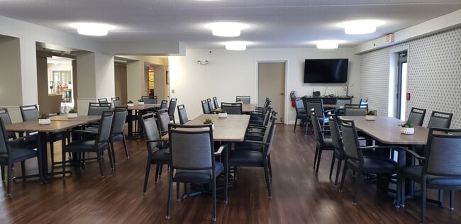 Community Dining Area - Liberty Village
