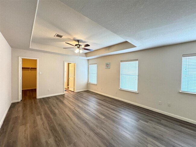 Building Photo - 21470 Olympic Forest Dr