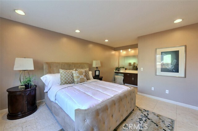 Building Photo - 25252 Delphinium Ave