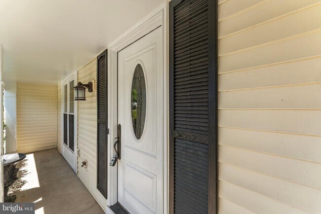 Building Photo - 6014 Martins Landing Ln