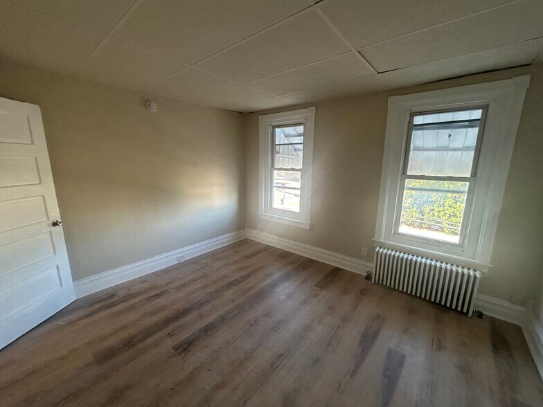 Building Photo - 607 N 17th St