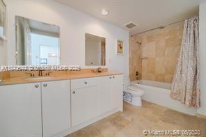 Building Photo - 1755 E Hallandale Beach Blvd