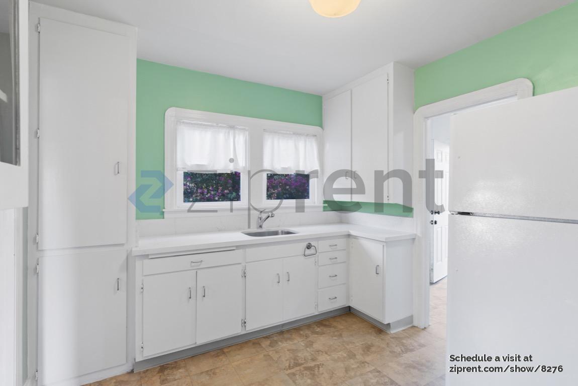 Building Photo - Unit