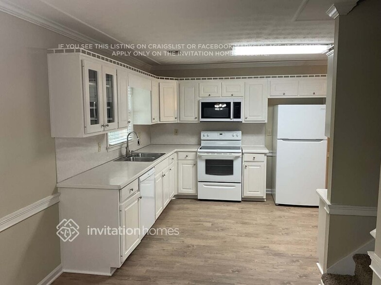 Building Photo - 169 Simeon Dr