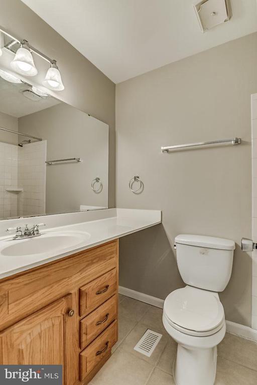 Building Photo - 7301 Larrup Ct