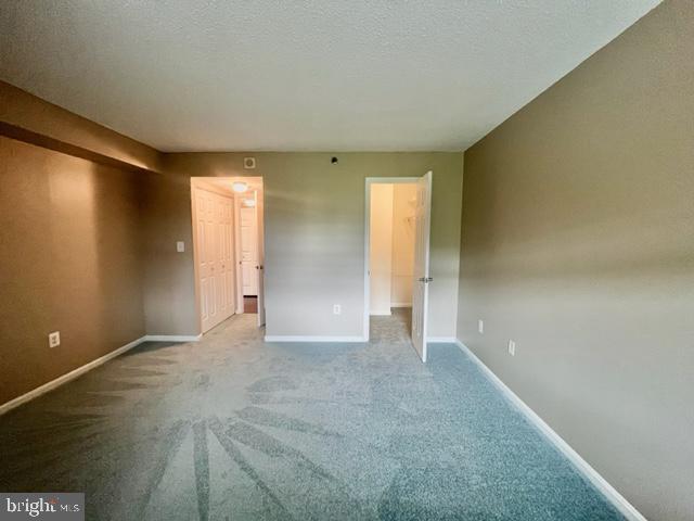 Building Photo - 10101 Grosvenor Pl