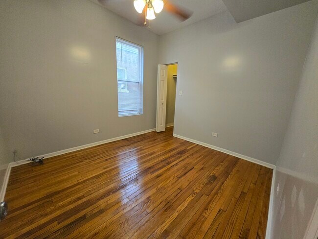 Building Photo - 7618 S Emerald Ave