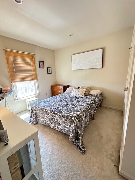 Second Bedroom - 397 S Pickett St