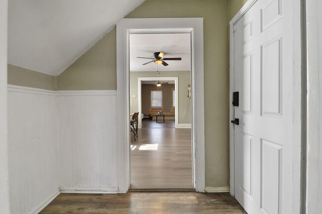 Building Photo - 5619 14th Ave