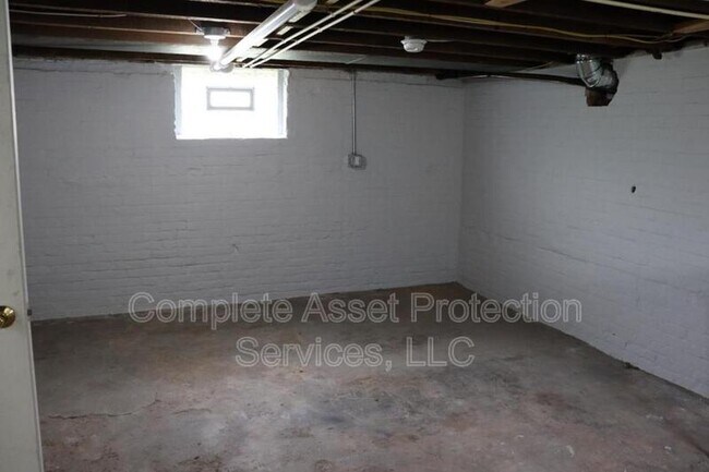 Building Photo - 1406 Kentucky St