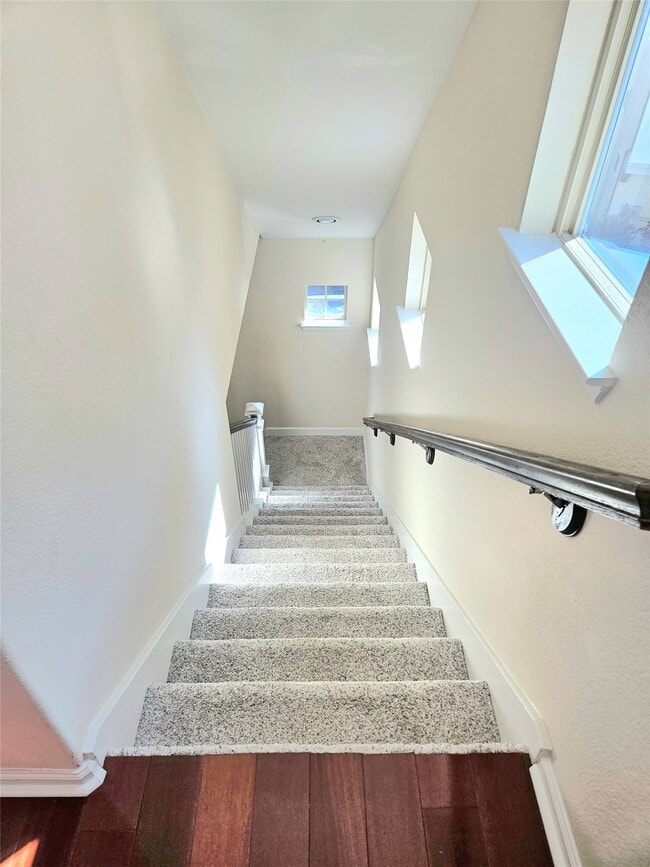 Building Photo - 9610 Knights Station Dr