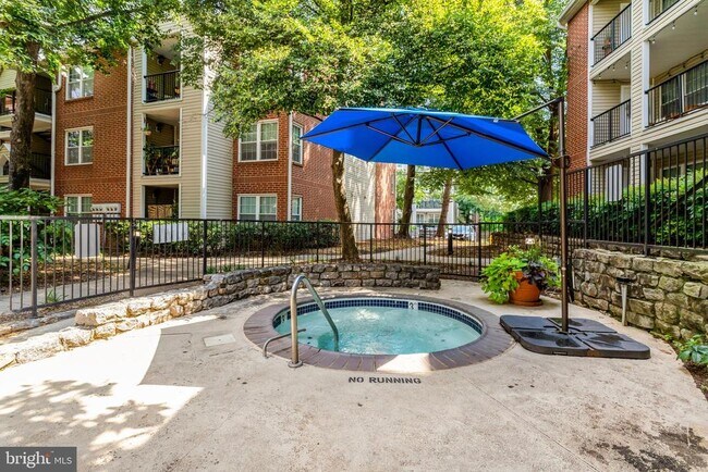 Building Photo - 3307 Wyndham Cir