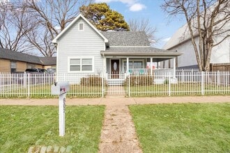 Building Photo - 805 W Owings St