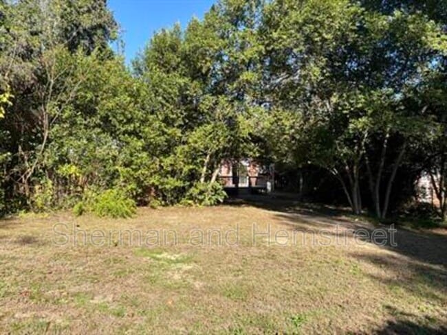 Building Photo - 2214 Kimberly Dr