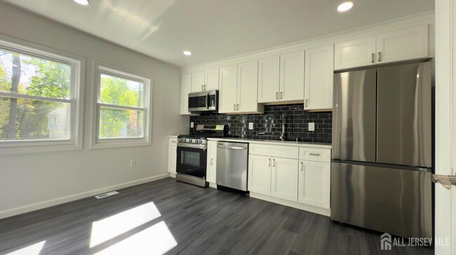 Building Photo - 412 Ryders Ln