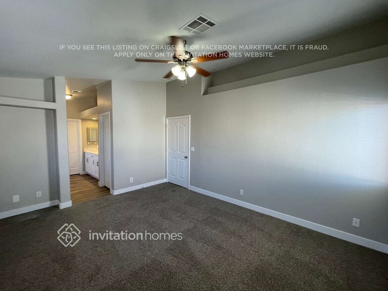 Building Photo - 9550 Silver Frost St