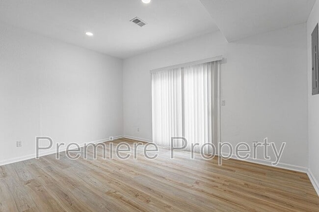 Building Photo - 17324 E Susquehanna Dr