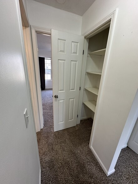 Building Photo - 508 Harriet Ct