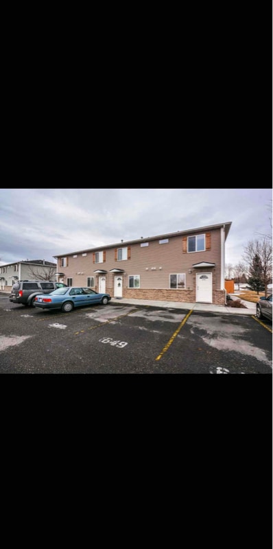 Building Photo - 649 Countryside Ave