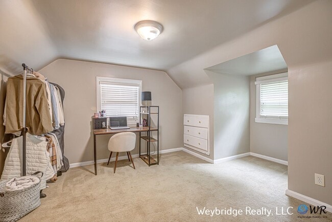 Building Photo - Beautiful 3BD 2.5 Bath w/ Finished Basement in White Oak/Monfort Heights