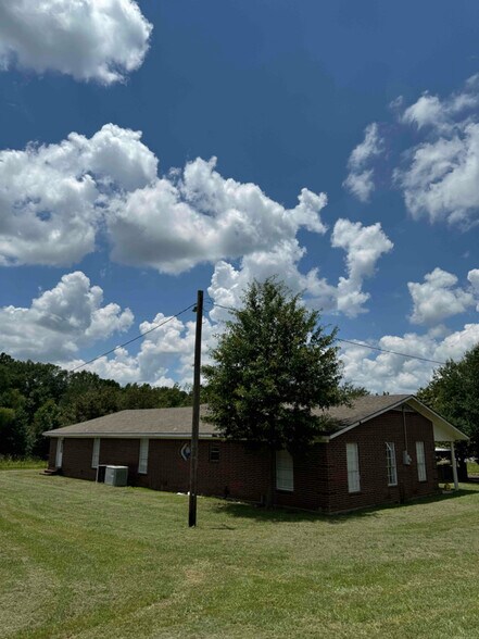 Building Photo - 16820 US-259