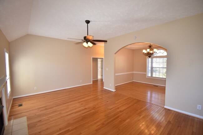 Building Photo - 5607 Walking Trail Way