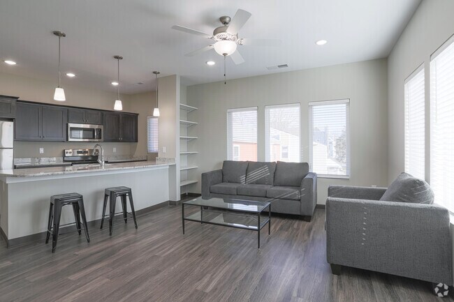 2 BR, 1 BA - Living Room - 302 E Clark