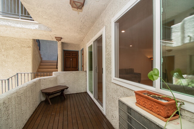 Building Photo - 3637 Glendon Ave