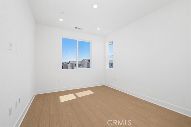 Building Photo - 125 Seep
