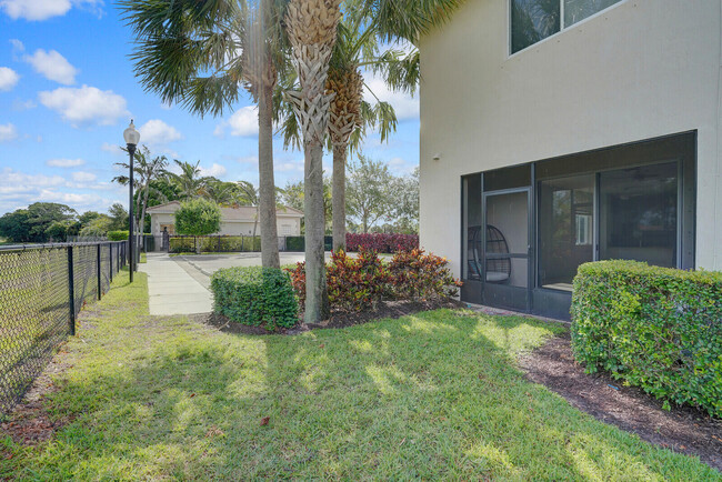 Building Photo - 1101 Vermilion Dr