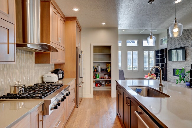 Building Photo - 3045 S Shadywood Way
