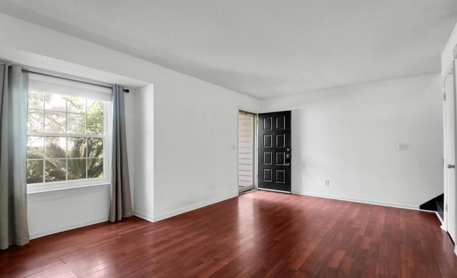 Building Photo - 1676 Hunters Run Dr