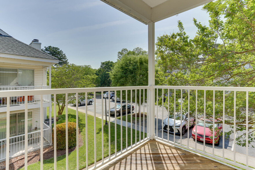 Balcony - 1553 Penrose Arch