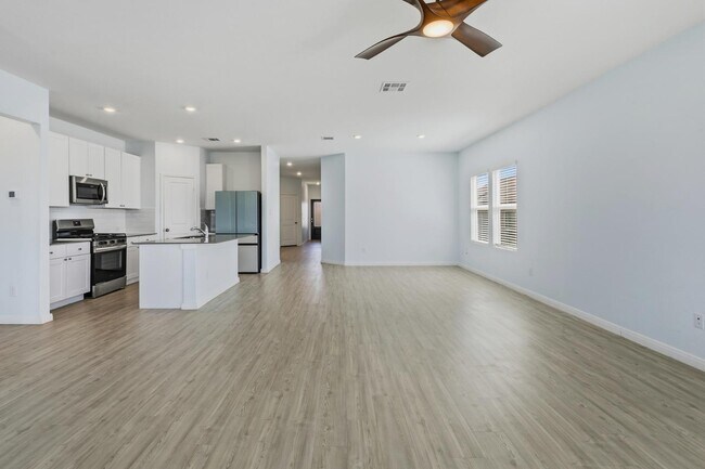 Building Photo - 5340 Cloves Cv